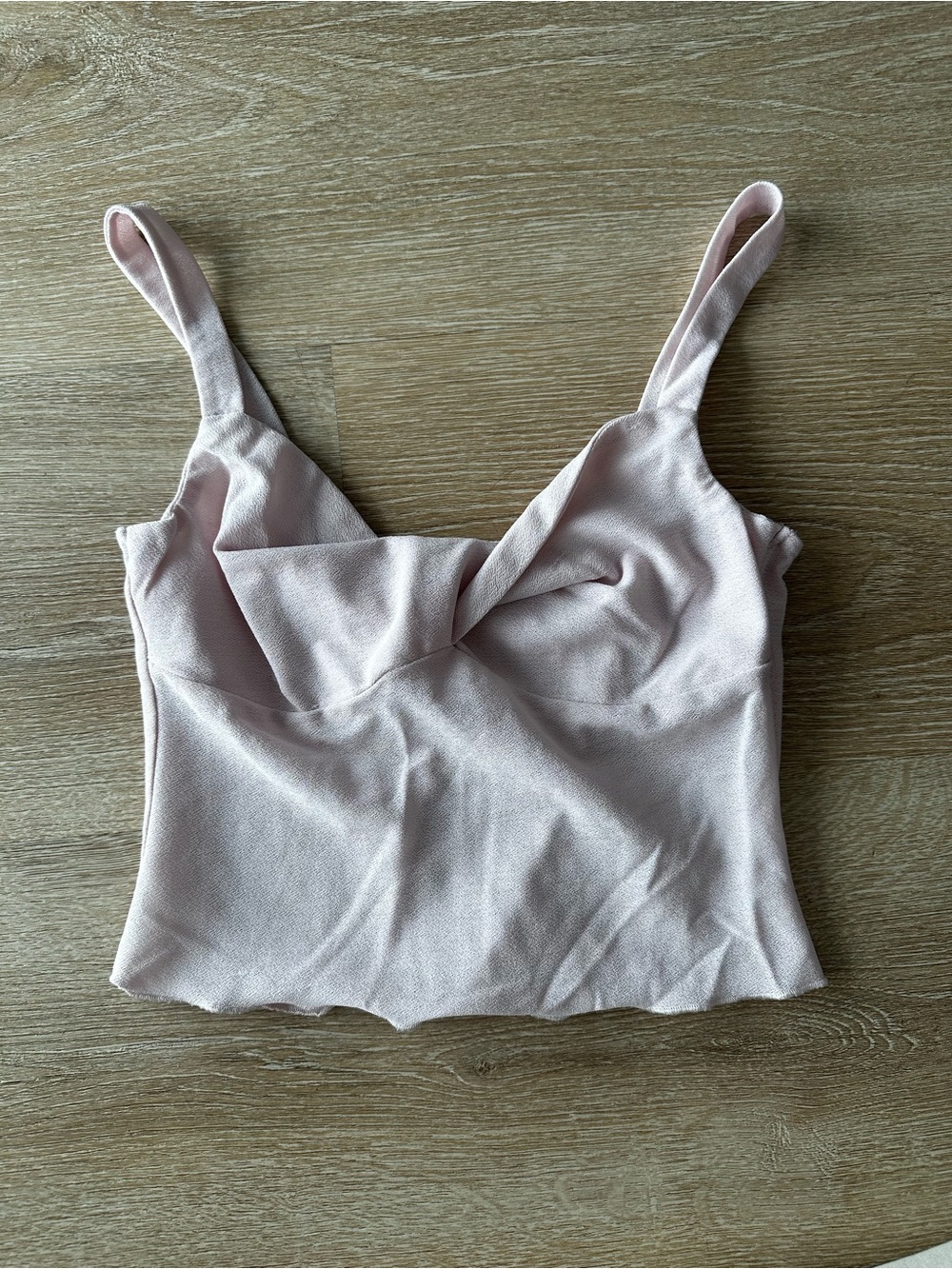 White Fox Boutique Pale Blush Ribbed V-Neck Cropped Cami - Picture 3 of 6